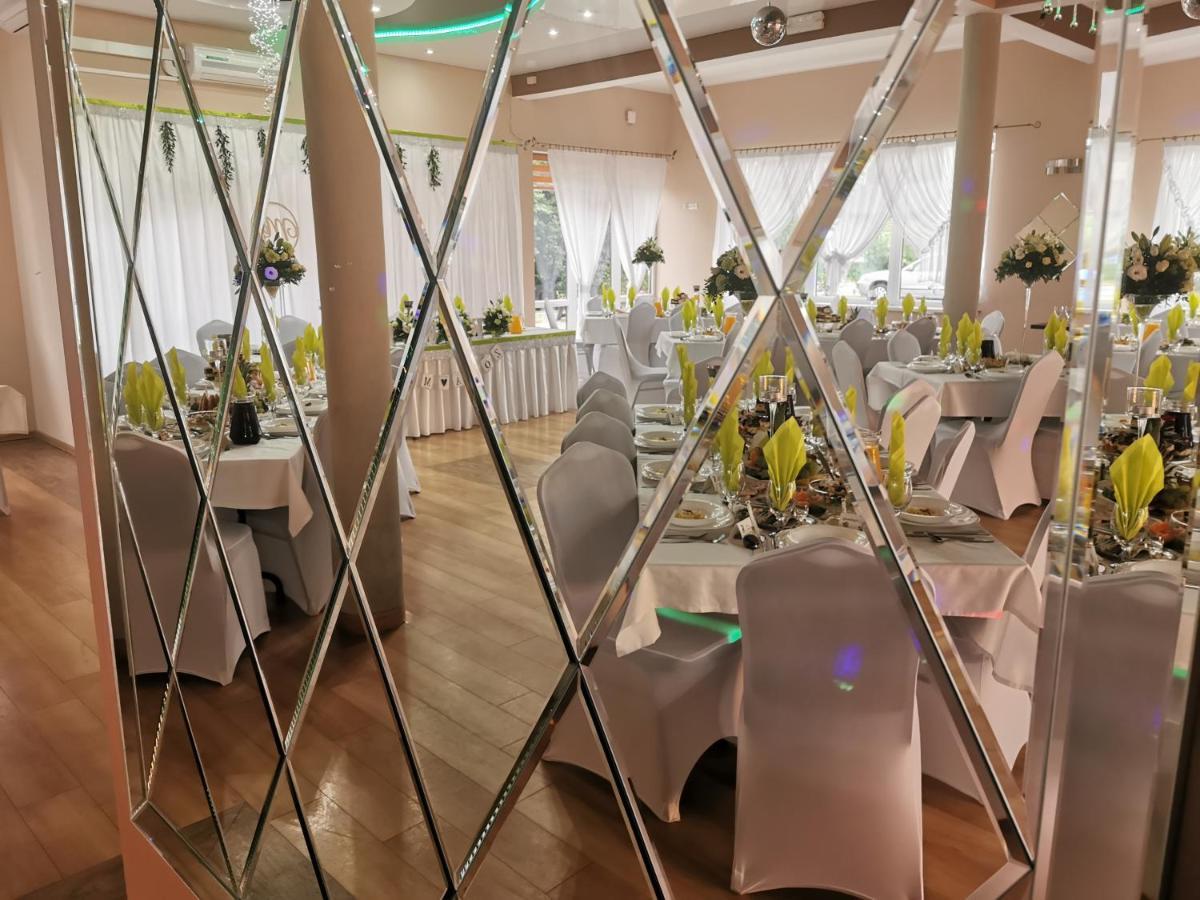 Apartmán Senator Piotrków Trybunalski Exteriér fotografie